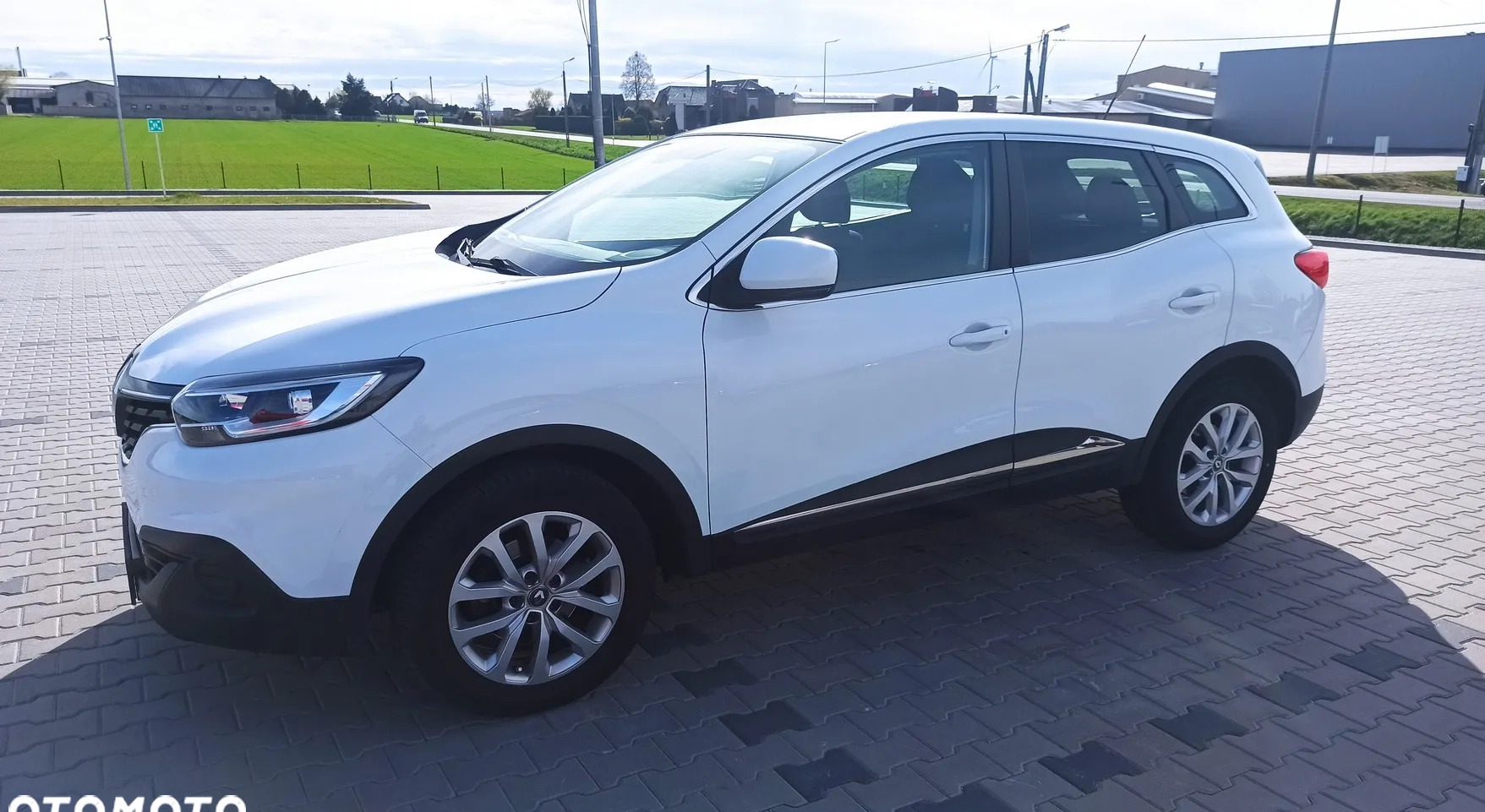 Renault Kadjar cena 48900 przebieg: 77900, rok produkcji 2016 z Kępno małe 596